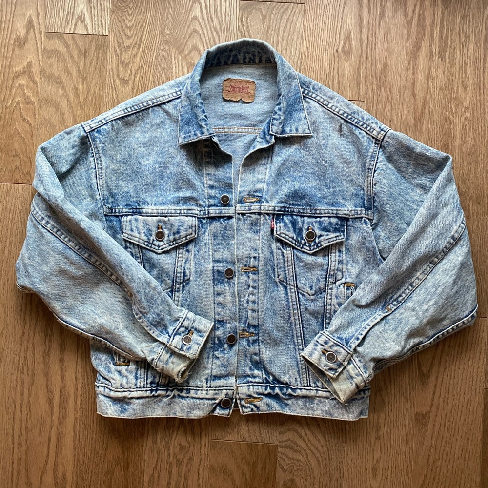 Vintage Levi’s acid wash jean jacket - Picture 2 of 7